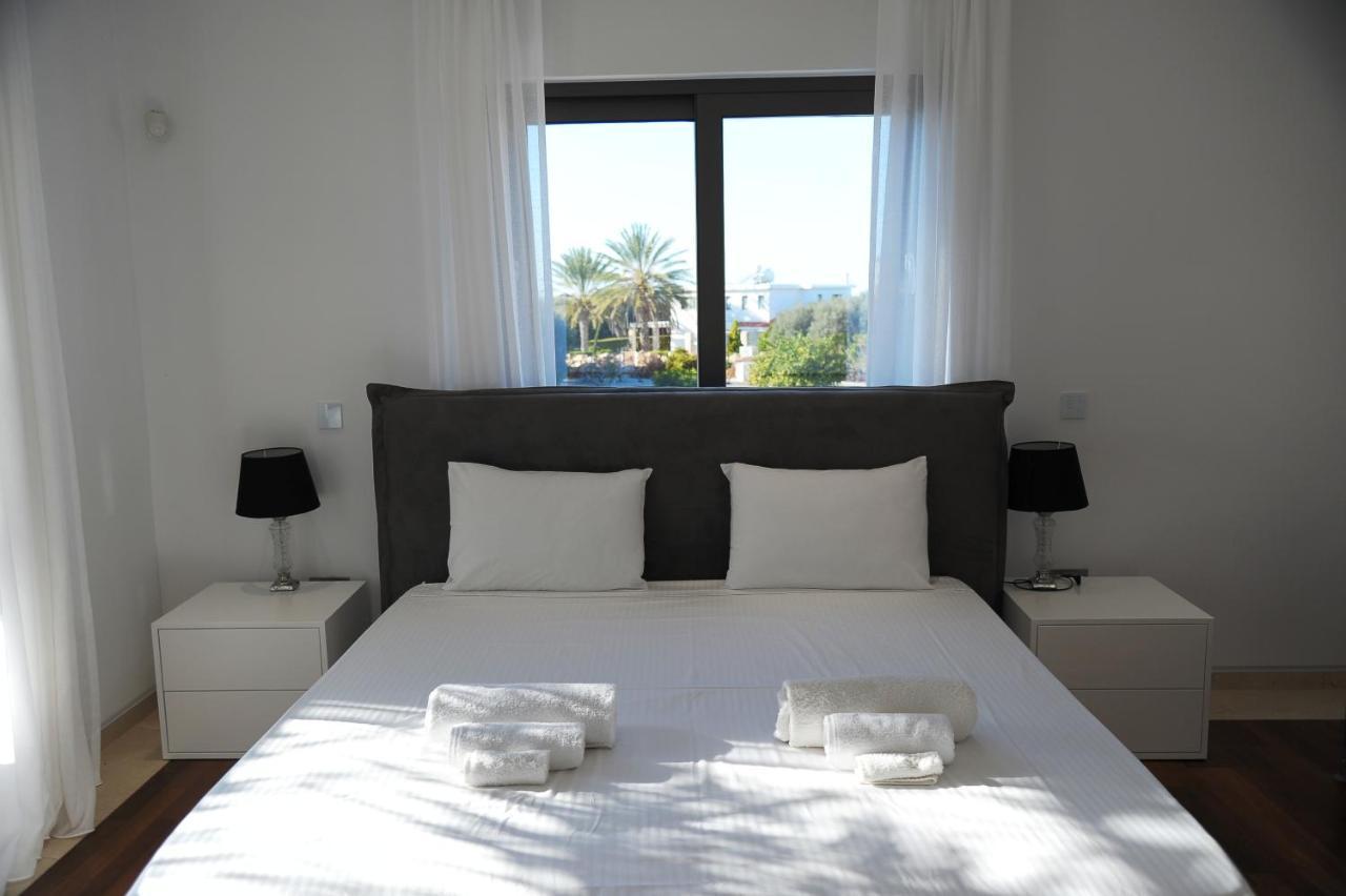 Willa Luxury 6 Bedroom With Privet Pool In Pafos